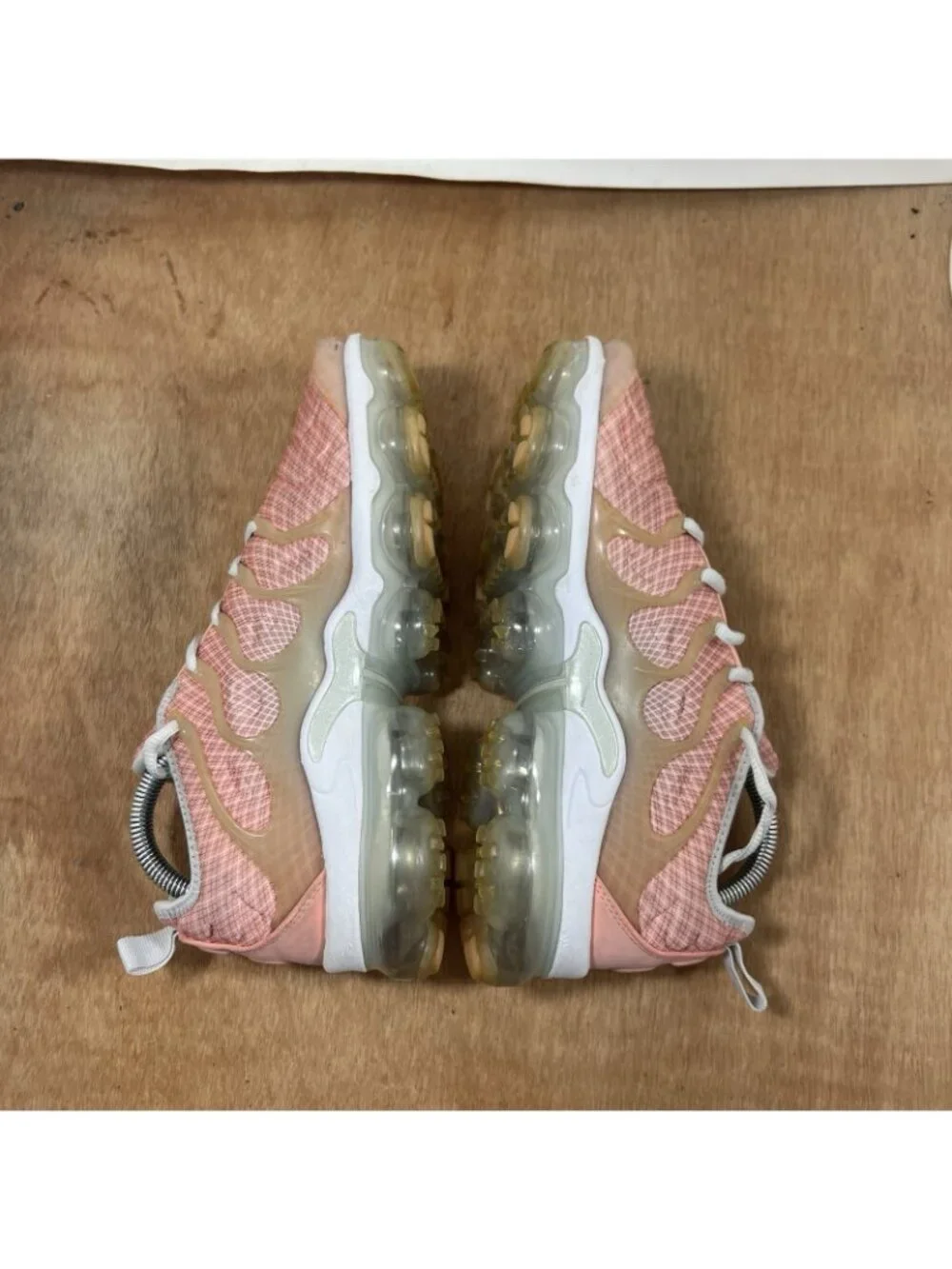 Nike Air Vapormax Plus “Bleached Coral